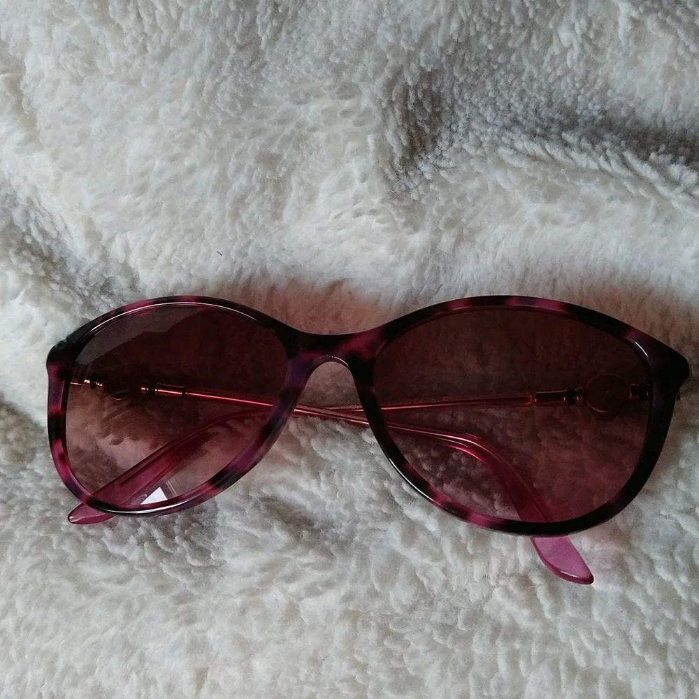 Versace Sunglasses 🕶️ - Picture 3 of 4